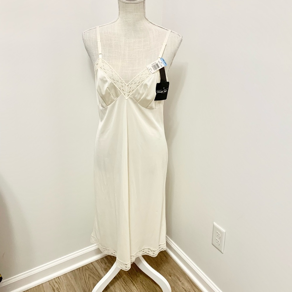 NEW Vintage Vanity Fair Slip Dress Lingerie - 36 24” - Modern 8-10 - NEW